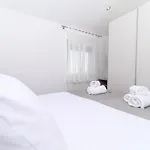 Loni * トロギール