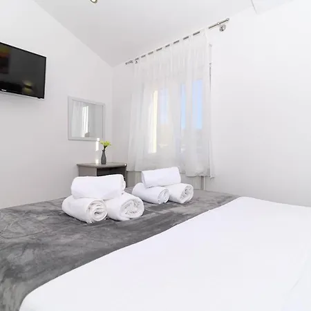 Loni Apartament Trogir