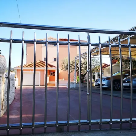 Loni Apartamento